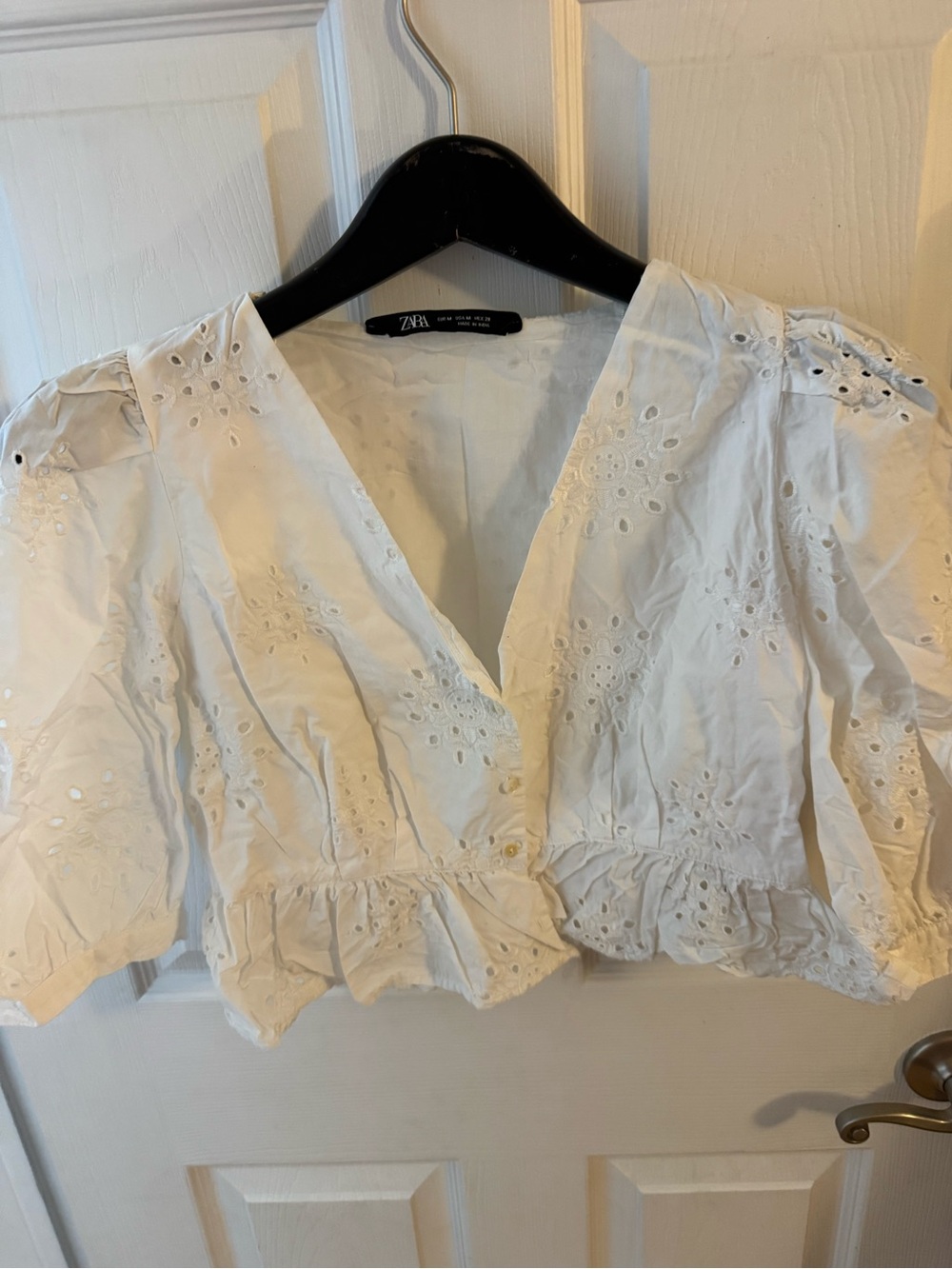 Zara White Eyelet V-Neck Cropped Blouse